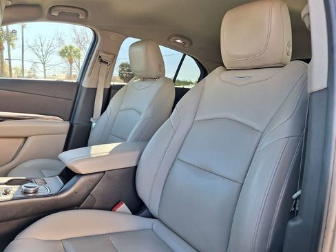 Used 2019 Cadillac XT4 Luxury image 23