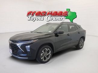 Used 2025 Chevrolet Trax LT w/ LT Convenience Package FWD video 1