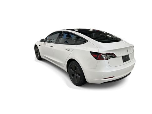 Certified 2023 Tesla Model 3 Standard Range RWD image 4