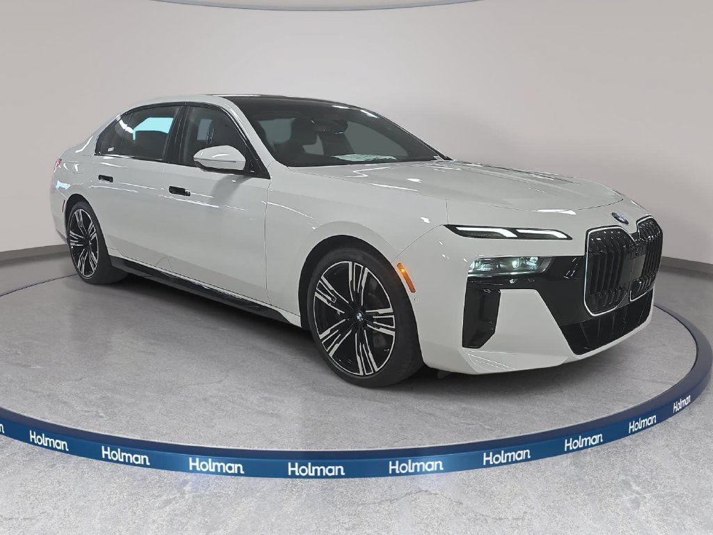 New 2026 BMW 760i xDrive w/ Luxury Rear Seating Package AWD/4WD image 3
