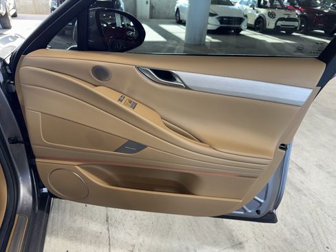 Used 2025 Genesis G80 2.5T Advanced image 9
