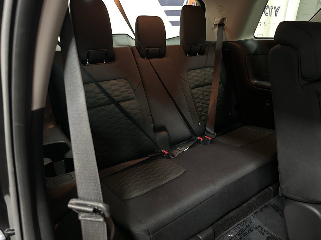 Used 2025 Nissan Pathfinder S AWD/4WD image 23