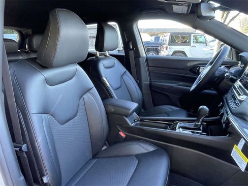 New 2026 Jeep Compass Latitude image 26