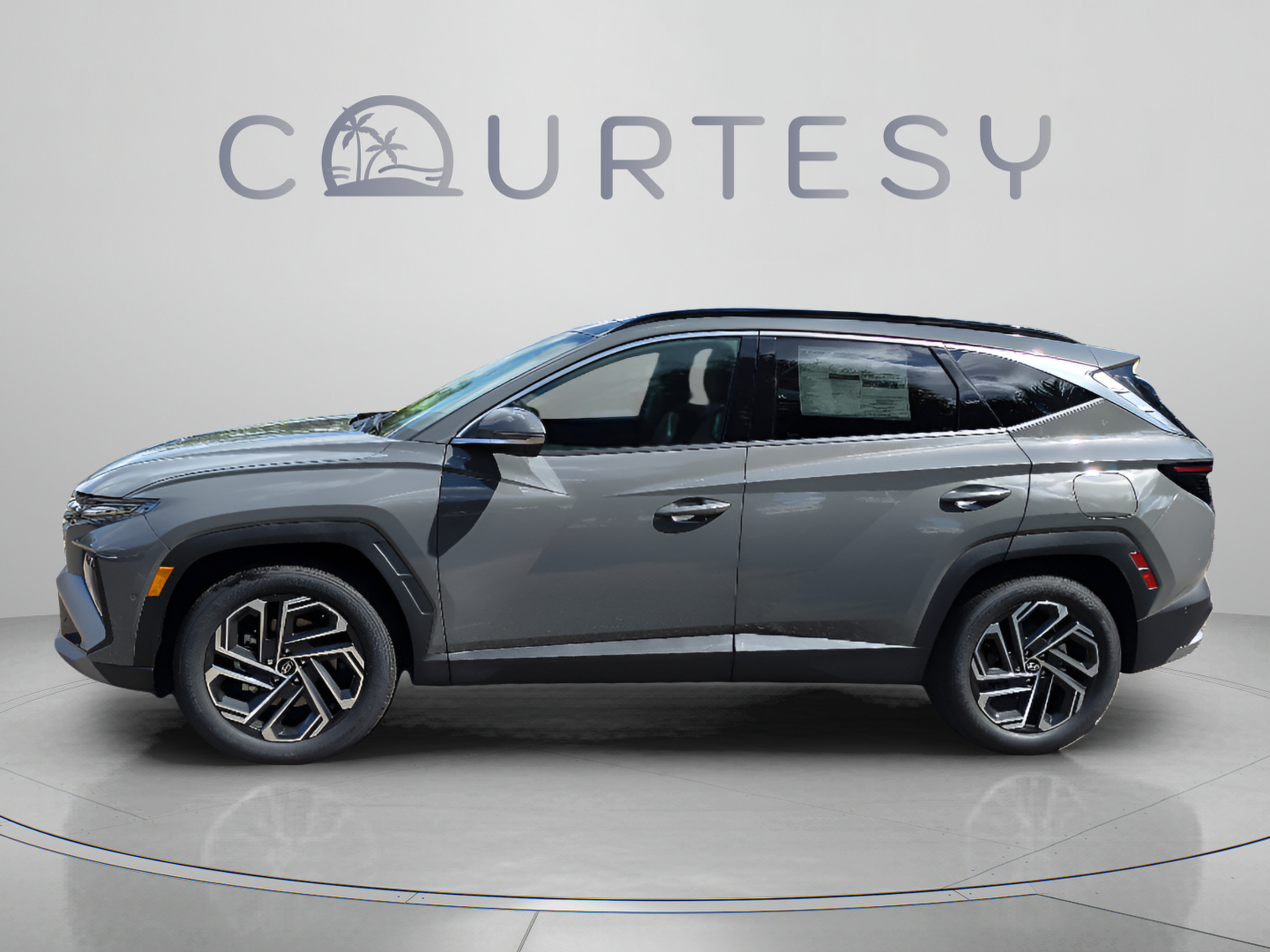 New 2026 Hyundai Tucson Limited FWD image 2