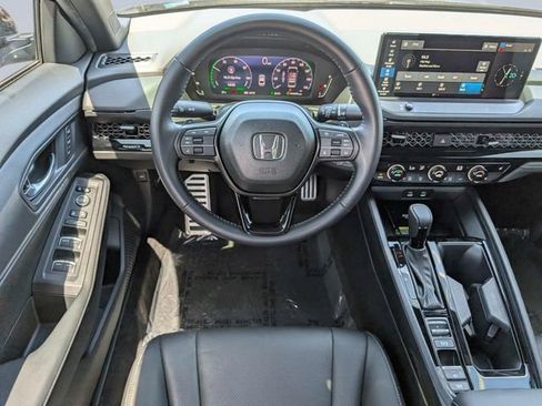 Used 2025 Honda Accord Sport image 19
