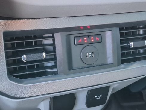 Used 2024 Ford F450 Limited w/ FX4 Off-Road Package image 8