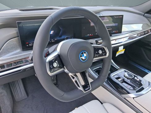 New 2026 BMW 750e xDrive image 14