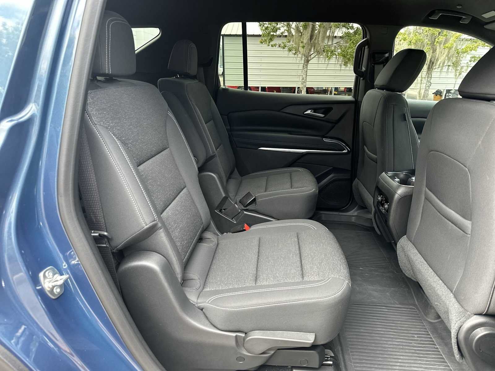 Certified 2025 Chevrolet Traverse LT FWD image 18