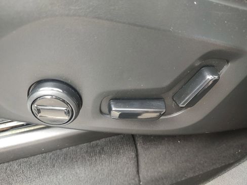 Used 2022 Volvo XC90 T5 Momentum w/ Advanced Package image 14