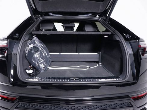 Used 2022 Lamborghini Urus image 18