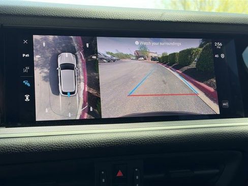 Used 2025 Porsche Cayenne image 23