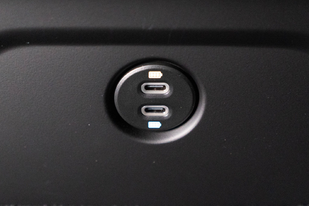 Certified 2026 Porsche Macan AWD/4WD image 37