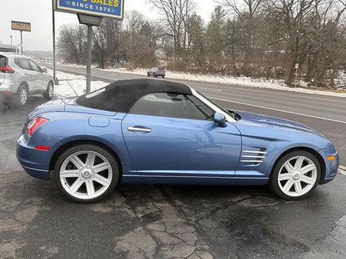 Used 2005 Chrysler Crossfire Limited image 3
