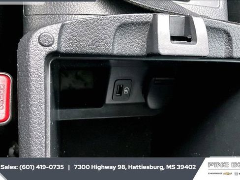 Used 2020 Nissan Rogue Sport SV image 23