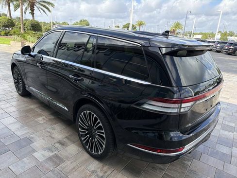 Certified 2023 Lincoln Aviator Black Label w/ Dynamic Handling Package AWD/4WD image 4