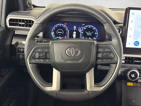Used 2026 Toyota 4Runner Limited AWD/4WD image 26