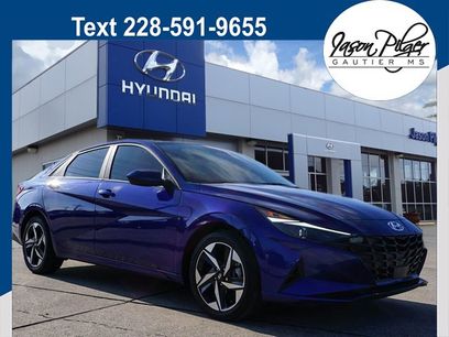 Used 2023 Hyundai Elantra SEL w/ Convenience Package