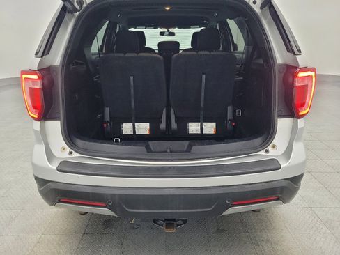 Used 2019 Ford Explorer XLT w/ Equipment Group 201A FWD image 29