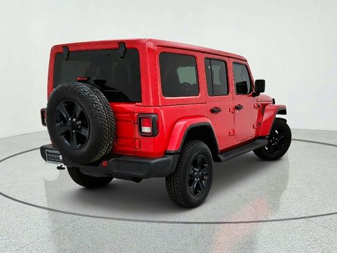 Used 2021 Jeep Wrangler Unlimited Sahara AWD/4WD image 9