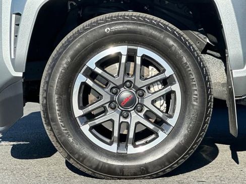 Used 2024 Toyota Tacoma 4x4 Double Cab image 29