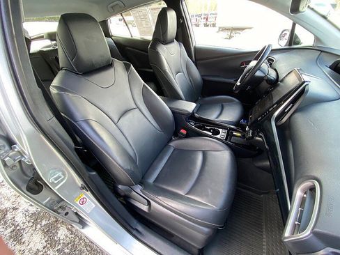 Used 2022 Toyota Prius Prime Limited image 26