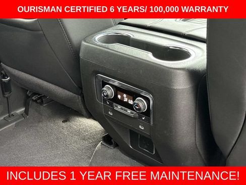 Used 2024 Chevrolet Suburban Z71 w/ Off-Road Capability Package AWD/4WD image 12