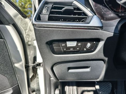 Used 2019 BMW 330i Sedan w/ Convenience Package image 18