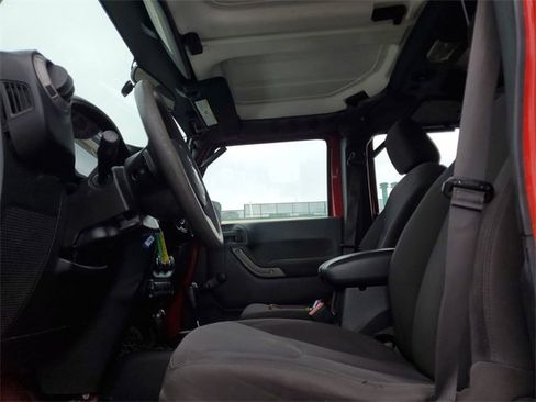 Used 2018 Jeep Wrangler Unlimited Sport image 21