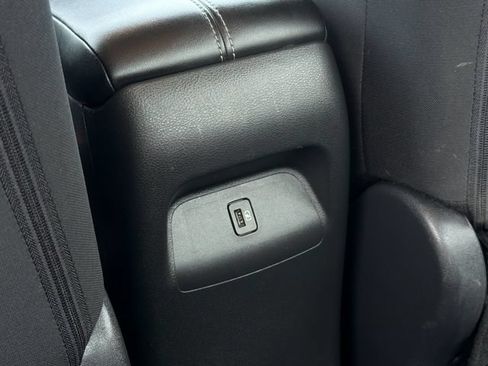 Used 2024 Nissan Sentra SV FWD image 14