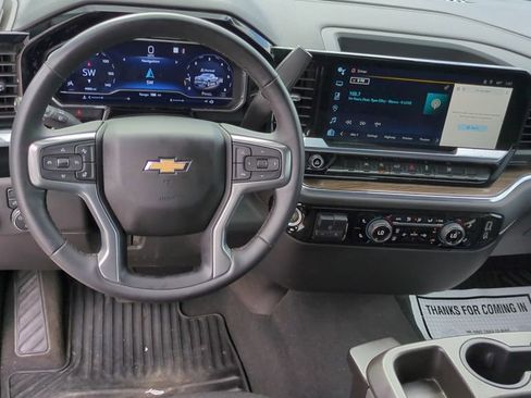 Used 2023 Chevrolet Silverado 1500 LT image 16