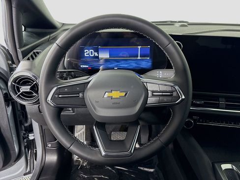 New 2026 Chevrolet Equinox EV LT image 11