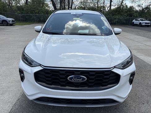 Used 2024 Ford Escape ST-Line Select image 2