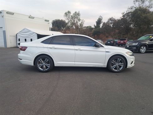 Used 2020 Volkswagen Jetta R-Line w/ R-Line Cold Weather Package image 4