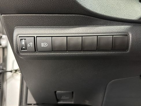 Used 2024 Toyota Corolla LE FWD image 19