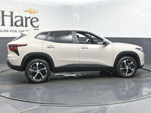 New 2026 Chevrolet Trax RS FWD image 15