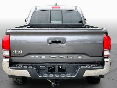 Certified 2022 Toyota Tacoma SR5 w/ SR5 Appearance Package (SM) AWD/4WD image 5
