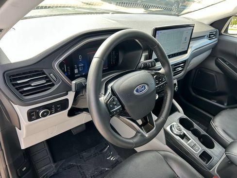 Used 2023 Ford Escape SE FWD image 22