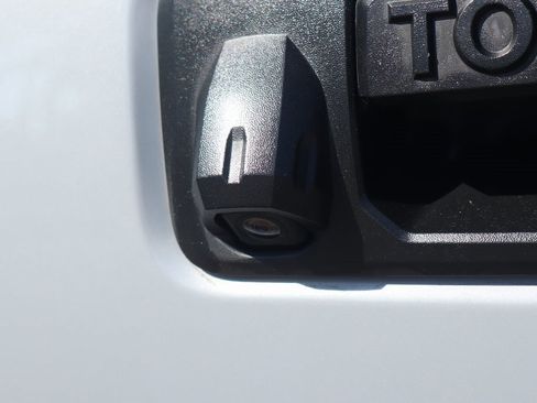 Used 2019 Toyota Tacoma TRD Sport image 47