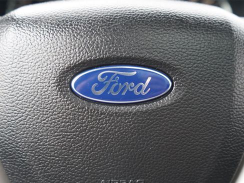 Used 2016 Ford F150 Lariat w/ Equipment Group 502A Luxury AWD/4WD image 16