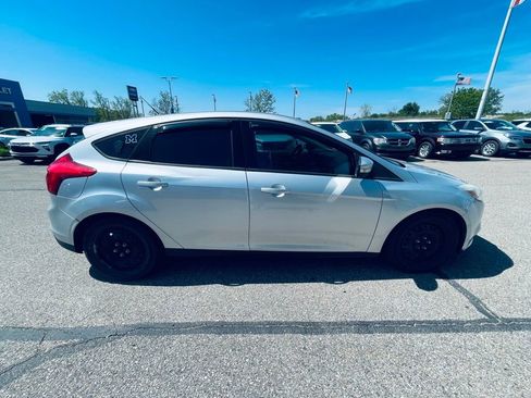 Used 2012 Ford Focus SE FWD image 7