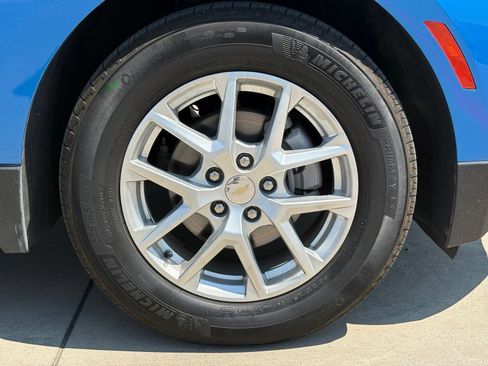 Certified 2024 Chevrolet Equinox LT FWD image 10