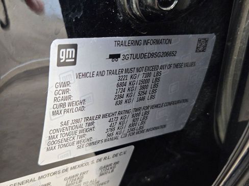Used 2025 GMC Sierra 1500 SLT AWD/4WD image 31