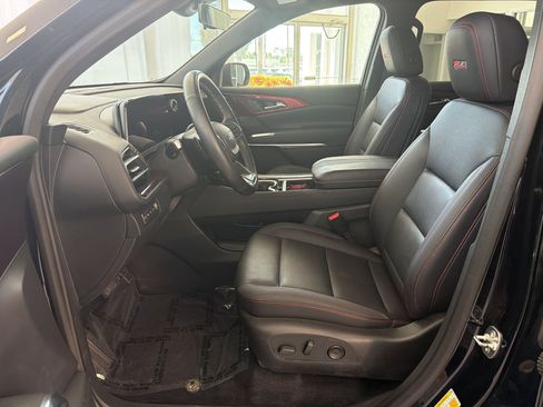 Used 2024 Chevrolet Traverse Z71 w/ LPO, Floor Liner Package AWD/4WD image 5