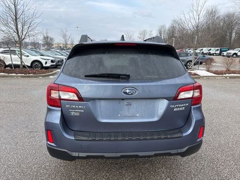 Used 2017 Subaru Outback 2.5i Premium image 6