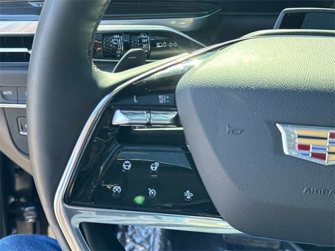 Used 2025 Cadillac Escalade Premium Luxury w/ Touring Package image 27