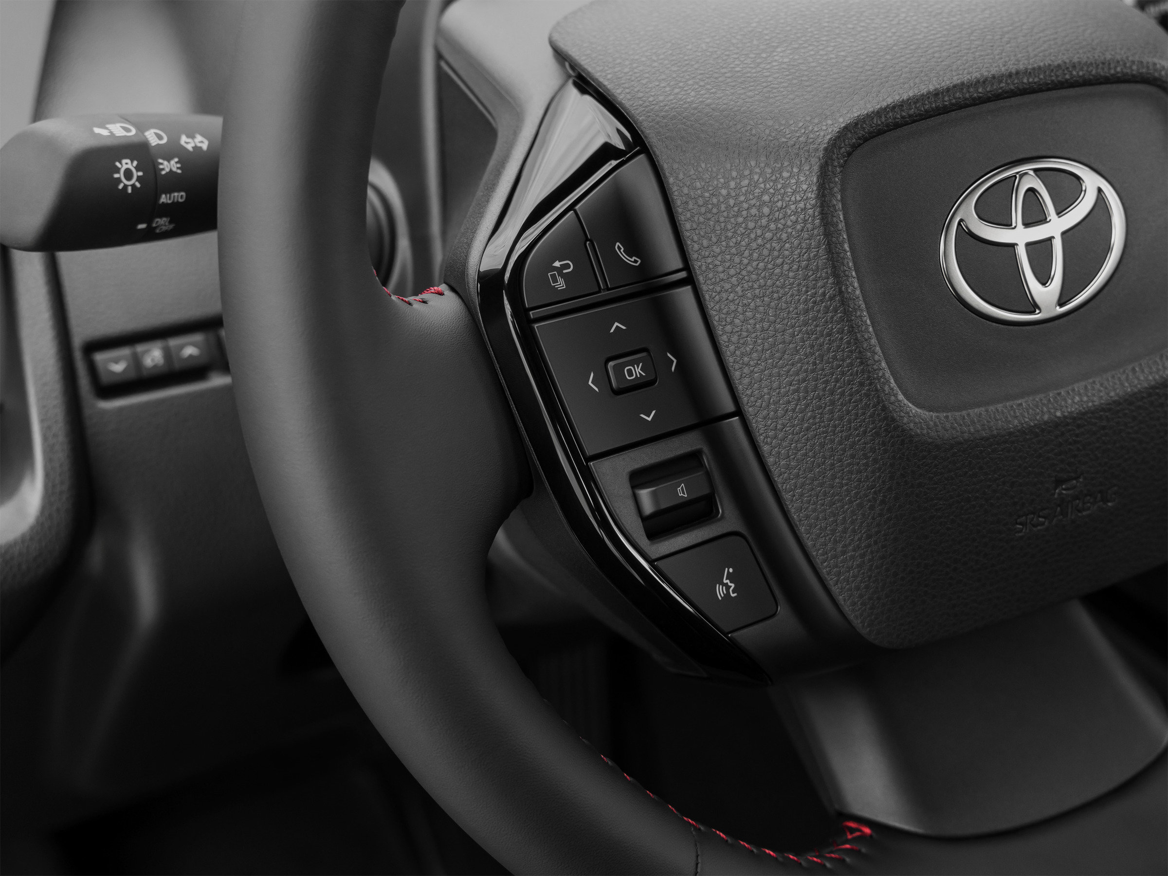 New 2026 Toyota Prius Plug-In Hybrid FWD image 48