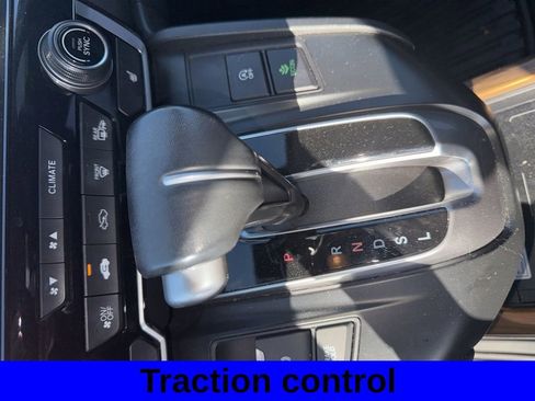 Used 2020 Honda CR-V Touring image 11