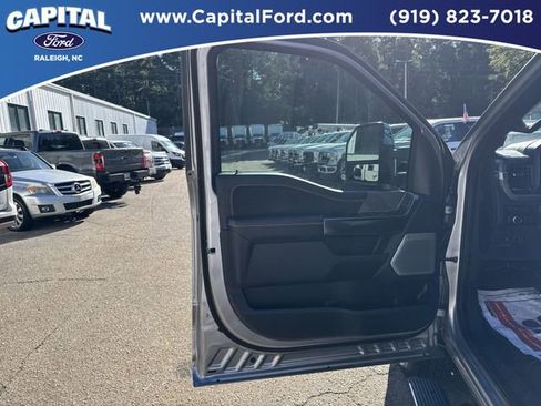 Used 2023 Ford F250 Platinum image 20