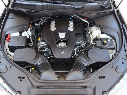 Used 2022 Maserati Levante GT image 70