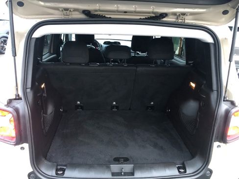 Used 2016 Jeep Renegade Sport w/ Power & Air Group image 8